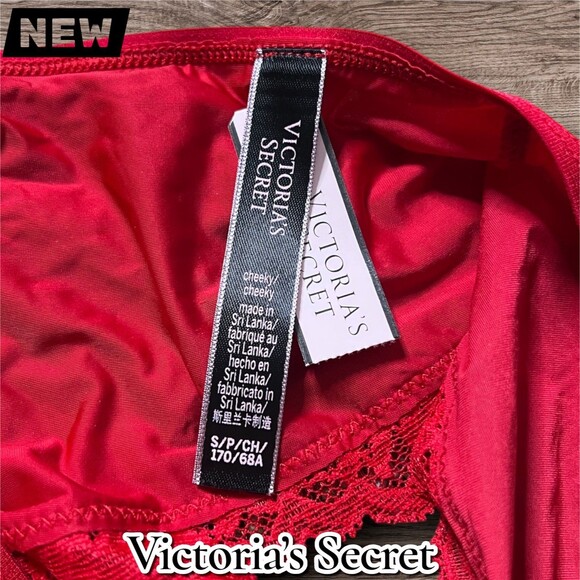 New NWT Victoria’s Secret Cheeky Panty – Red Lace Trim (Size S/P) - Picture 2 of 3